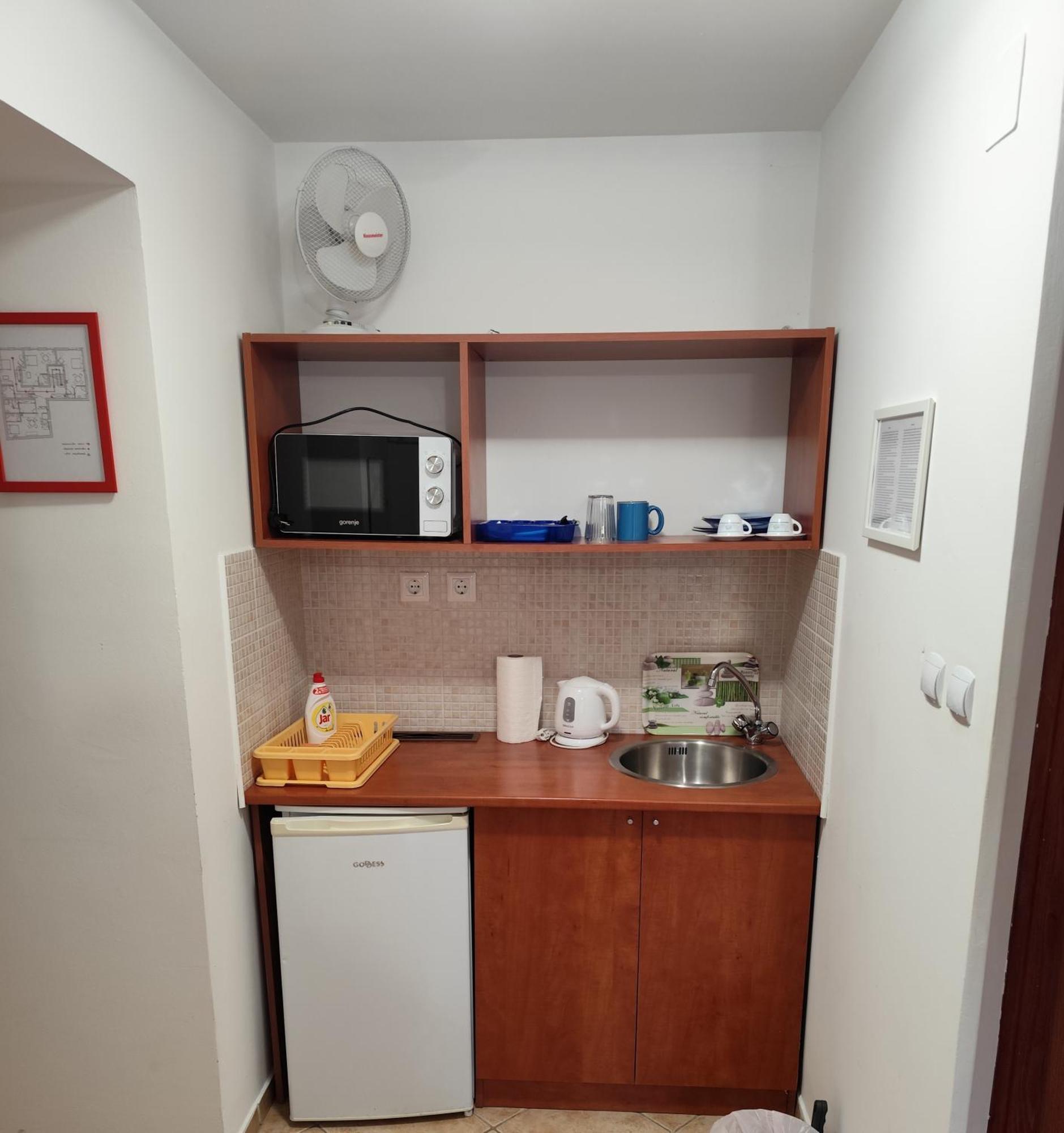 Szent Kristof Apartmanhotel Zalaegerszeg Buitenkant foto