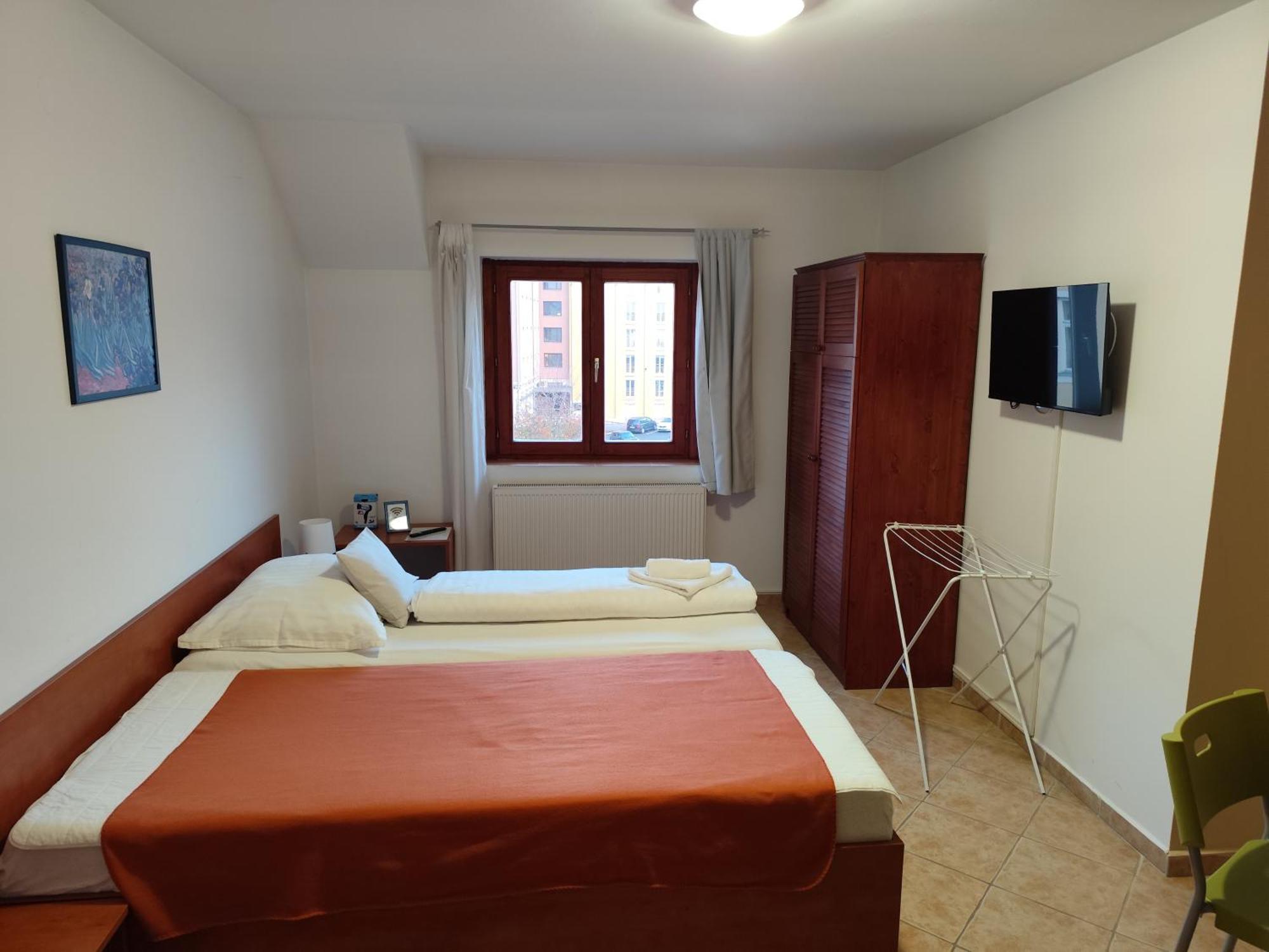 Szent Kristof Apartmanhotel Zalaegerszeg Buitenkant foto
