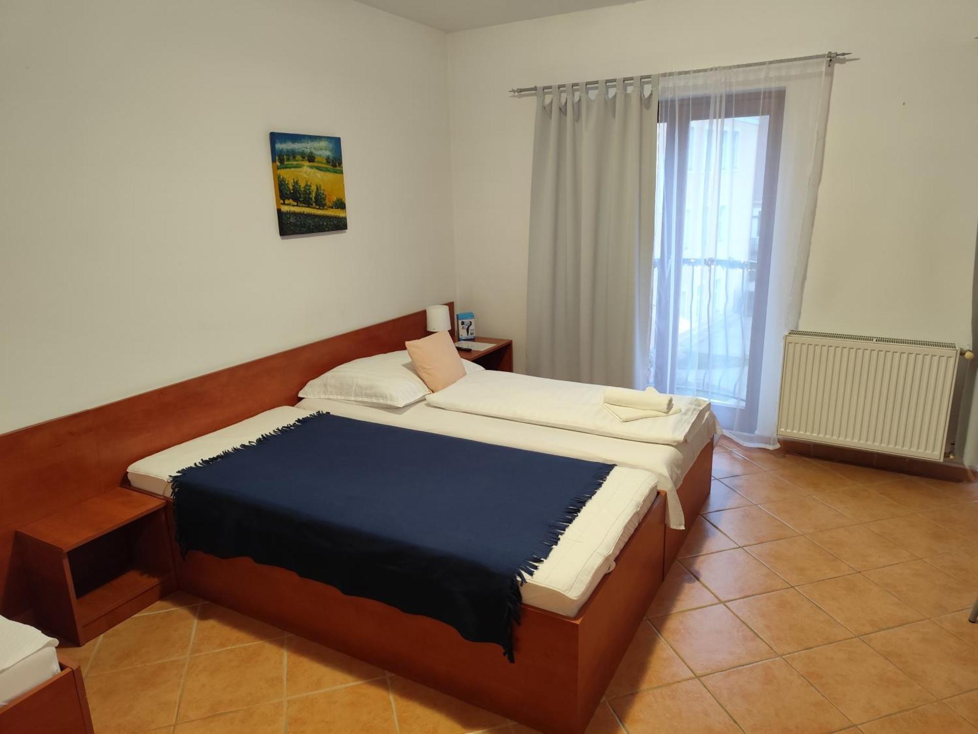 Szent Kristof Apartmanhotel Zalaegerszeg Buitenkant foto